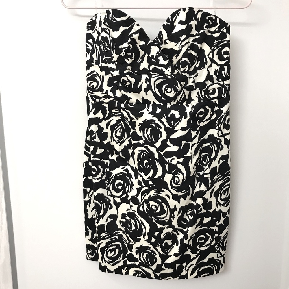 Forever 21 Floral Sweetheart Strapless Dress